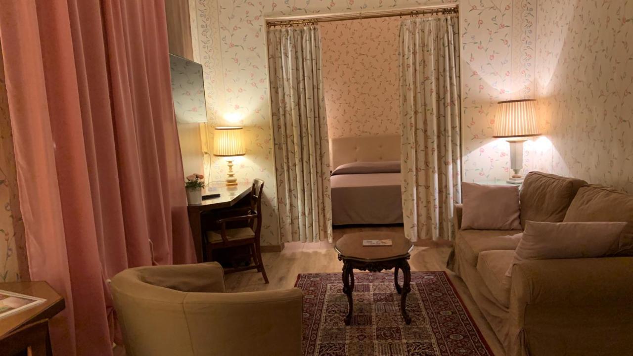 Hotel Roma โบโลญญา ภายนอก รูปภาพ