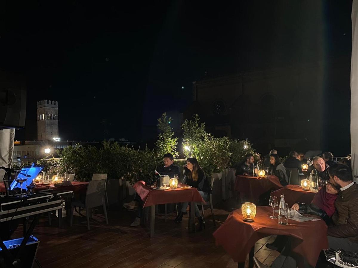 Hotel Roma โบโลญญา ภายนอก รูปภาพ