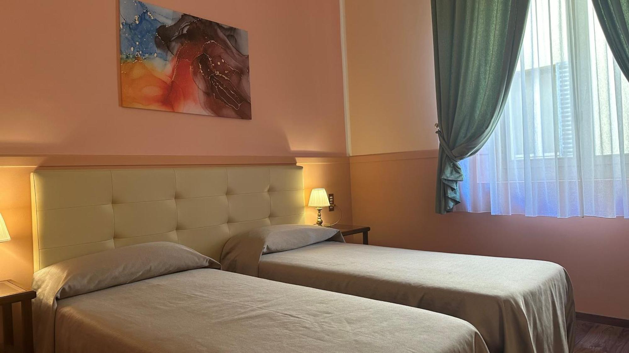 Hotel Roma โบโลญญา ภายนอก รูปภาพ
