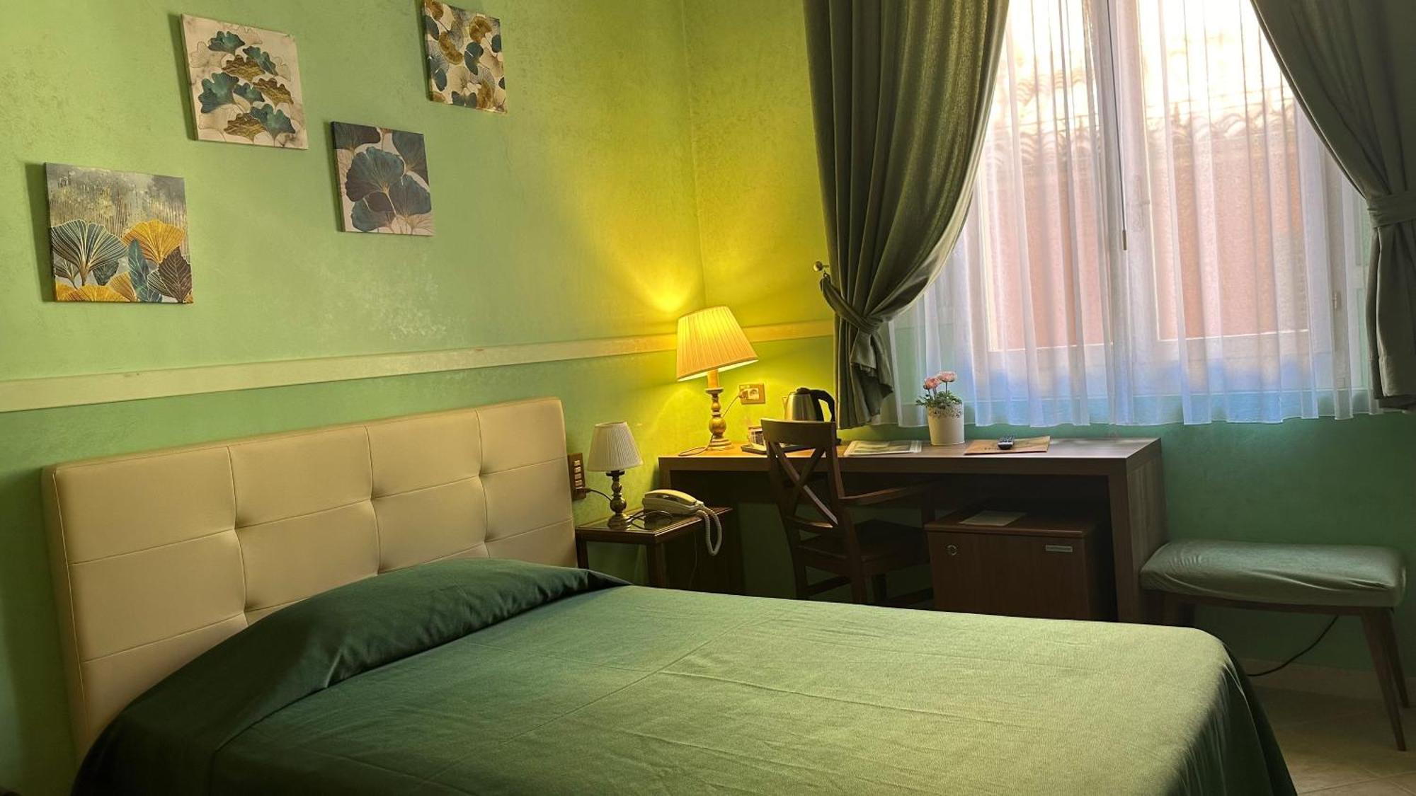 Hotel Roma โบโลญญา ภายนอก รูปภาพ